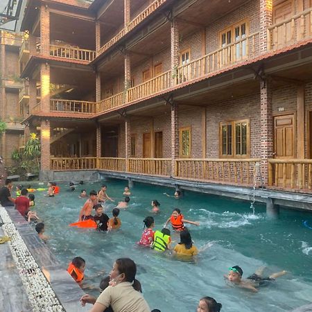 Ho Nui Dinh Hotel Ninh Bình Exteriör bild